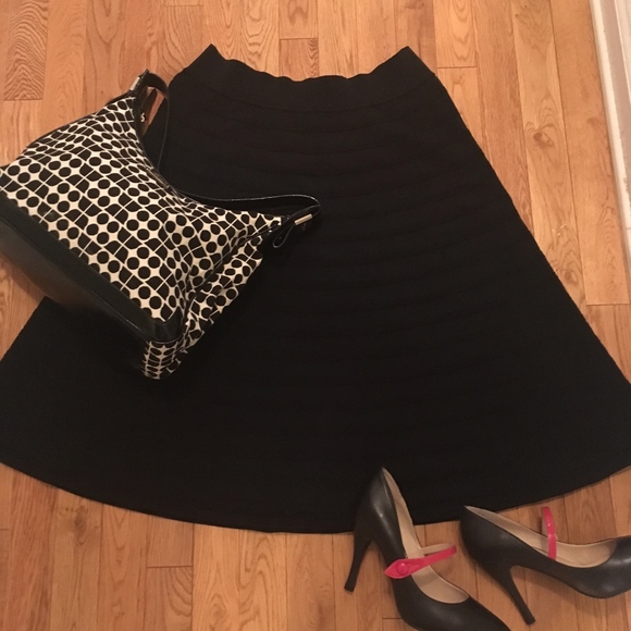 Calvin Klein A-Line skirt - Picture 3 of 7